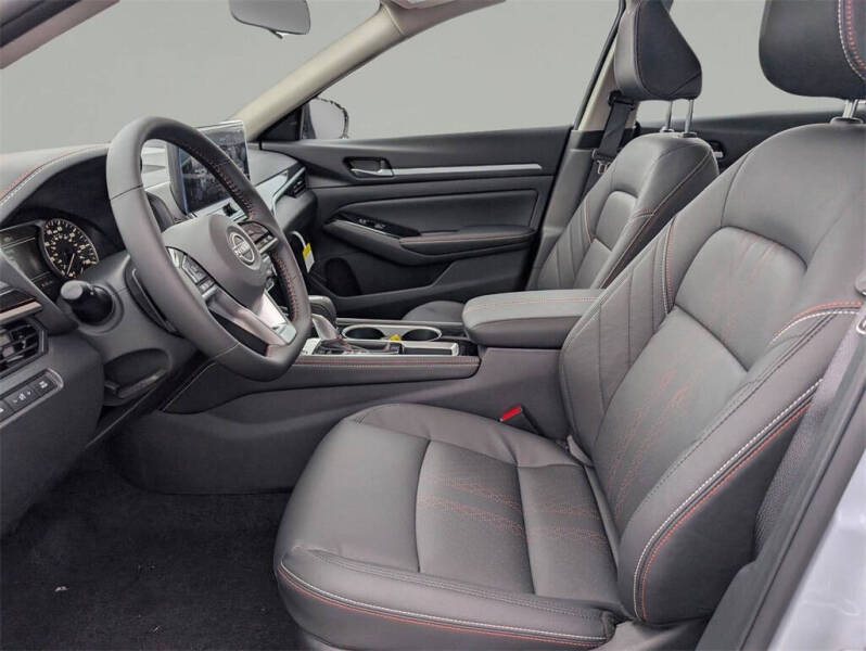 2025 Nissan Altima 2.5 SR