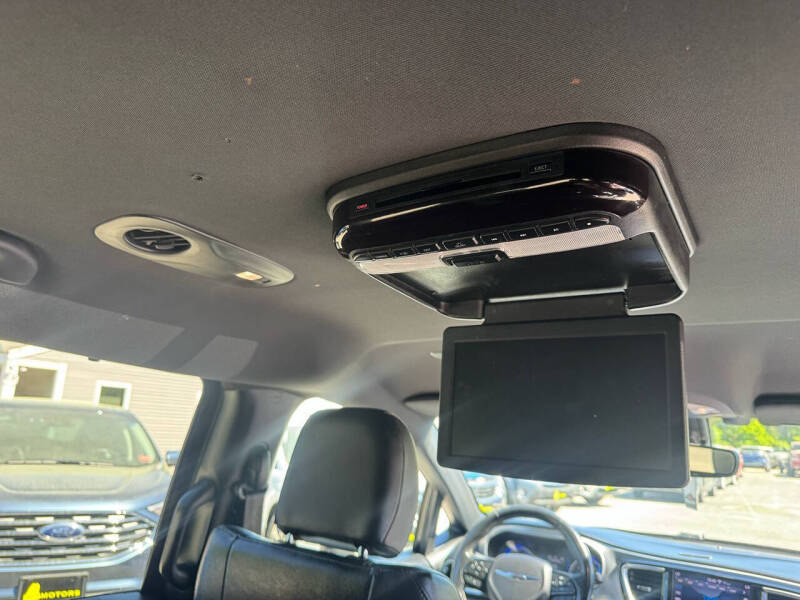 2019 Chrysler Pacifica Touring L