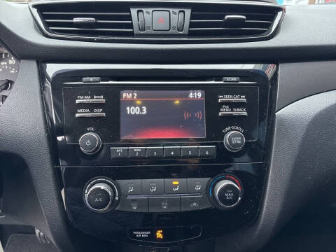 2017 Nissan Rogue Sport S