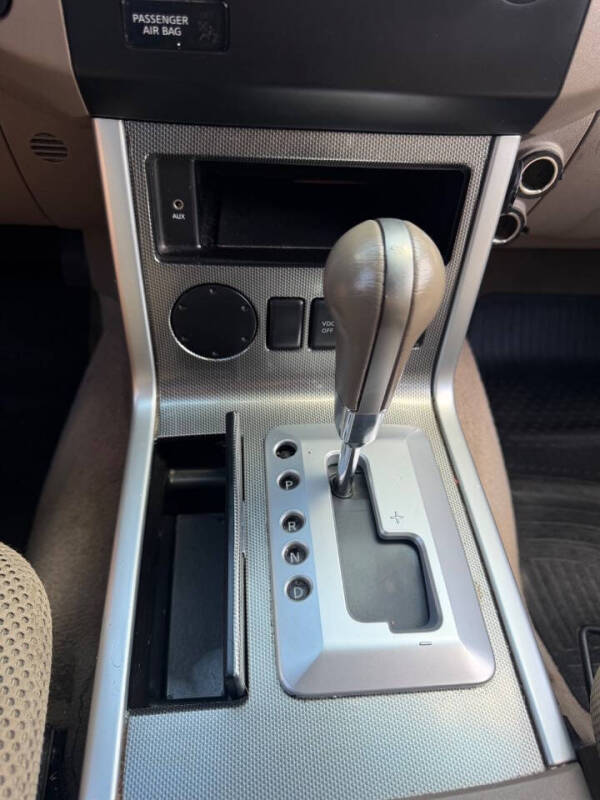 2008 Nissan Pathfinder SE