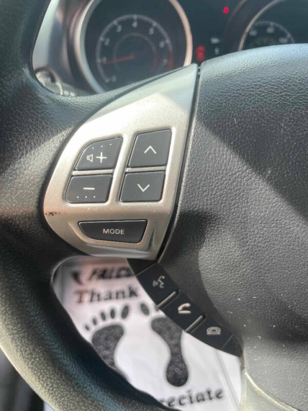 2015 Mitsubishi Lancer SE