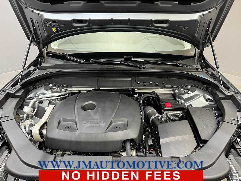 2021 Volvo XC60 T5 Momentum