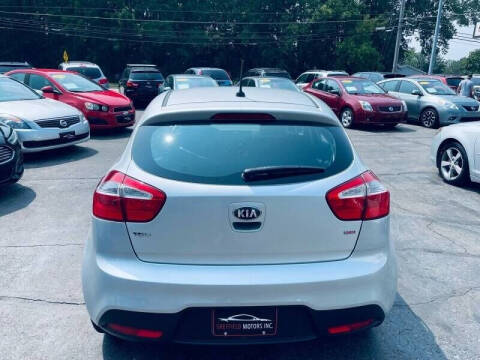 2015 Kia Rio 5-Door LX
