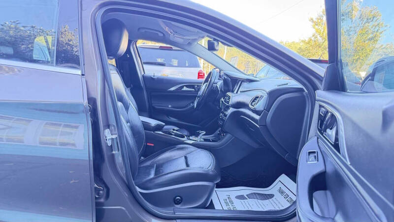 2018 Infiniti QX30 Luxury