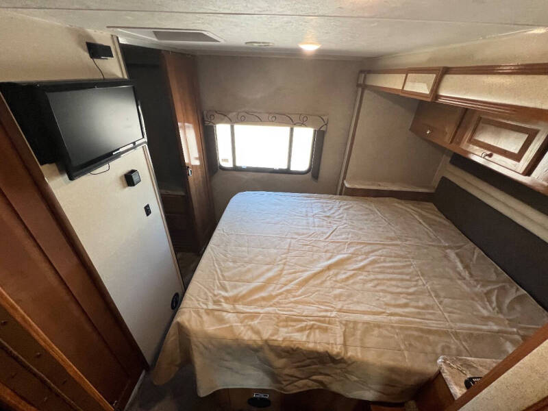 2019 Coachmen RV Leprechaun 311FS Class C