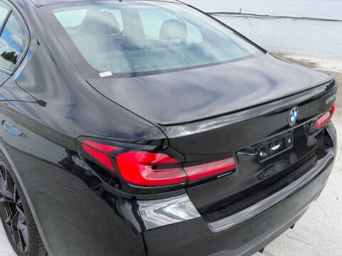 2023 BMW 5 Series 530i