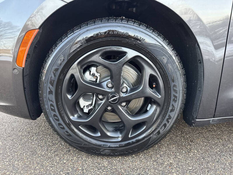 2023 Chrysler Pacifica Plug-In Hybrid Limited