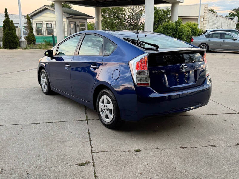 2010 Toyota Prius III