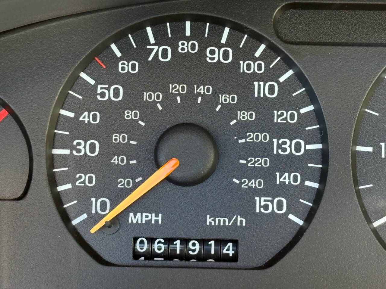 1995 Ford Mustang 35