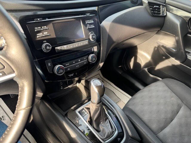 2017 Nissan Rogue Sport SV