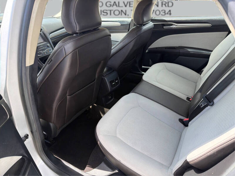 2019 Ford Fusion SE