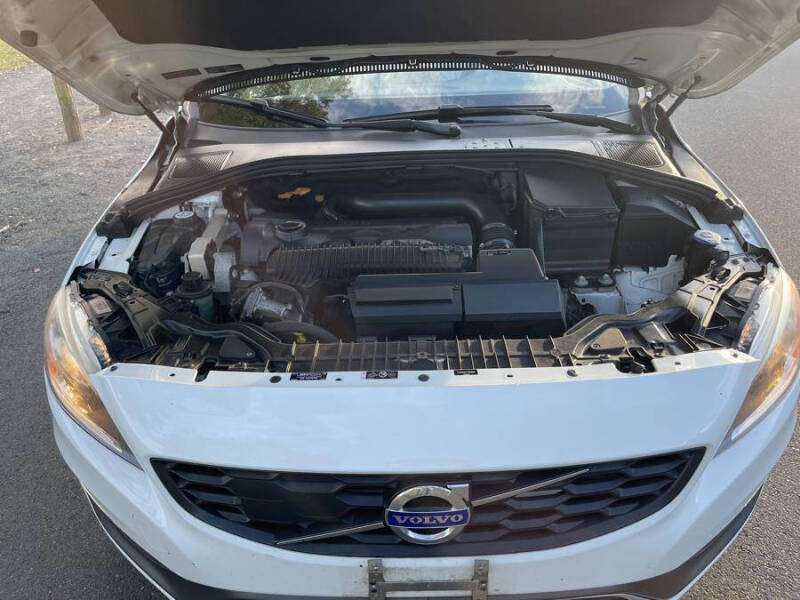 2015 Volvo V60 Cross Country T5