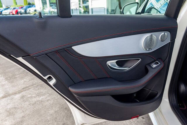 2019 Mercedes-Benz C-Class 32