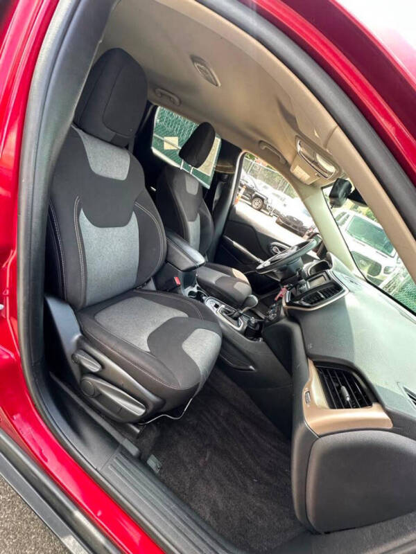 2016 Jeep Cherokee Sport