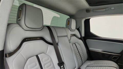 2023 Rivian R1T Adventure