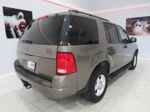 2004 Ford Explorer XLT