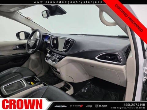 2024 Chrysler Pacifica Plug-In Hybrid Select