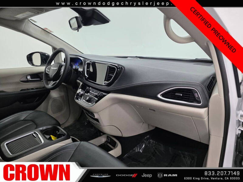 2024 Chrysler Pacifica Plug-In Hybrid Select