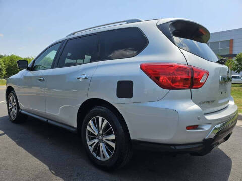 2019 Nissan Pathfinder SV