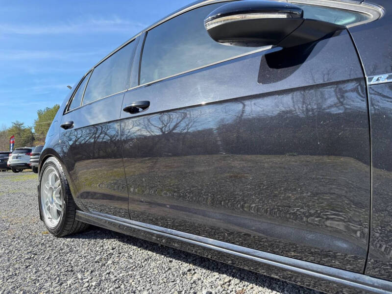 2017 Volkswagen Golf R 4Motion