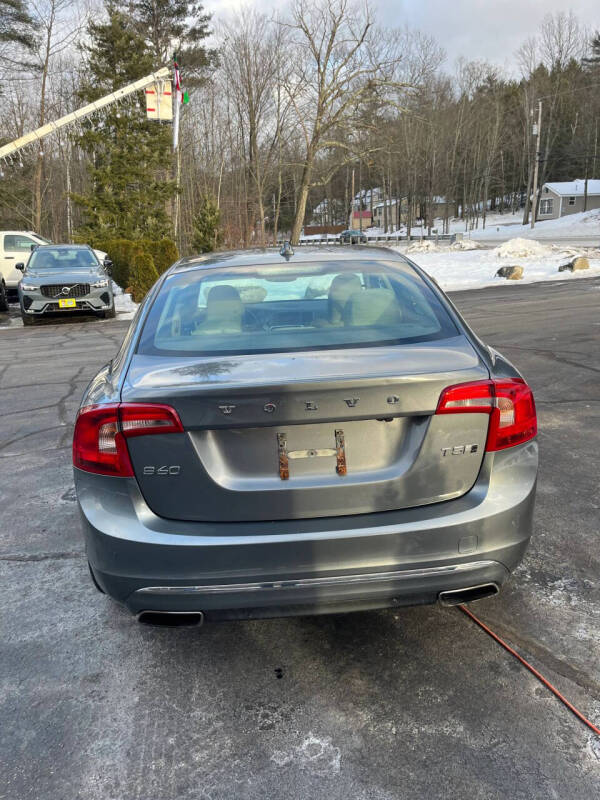 2017 Volvo S60 T5 Inscription Platinum