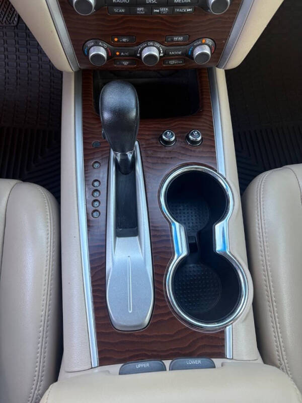 2017 Nissan Pathfinder Platinum