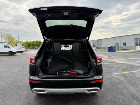 2023 Mitsubishi Outlander ES