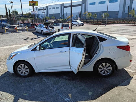 2016 Hyundai Accent SE