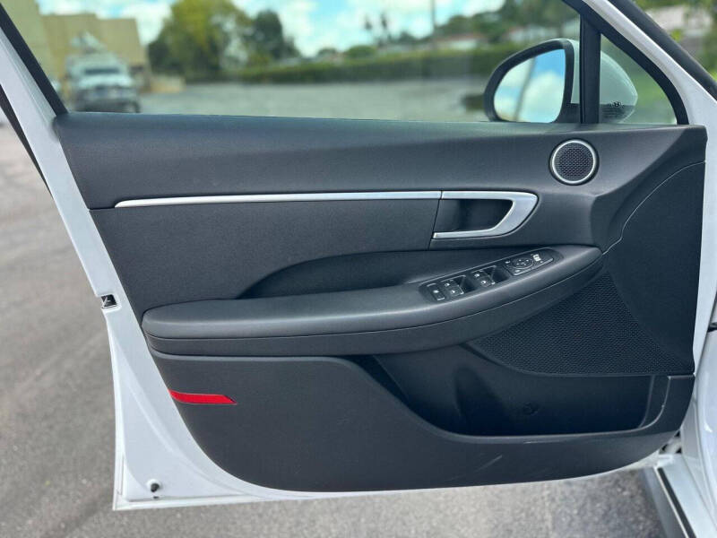 2025 Hyundai Sonata SE