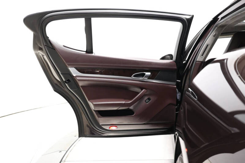 2015 Porsche Panamera 4S Executive