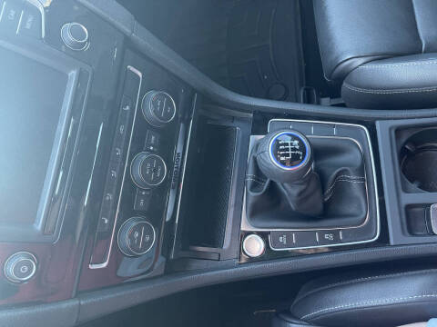 2016 Volkswagen Golf R 4Motion