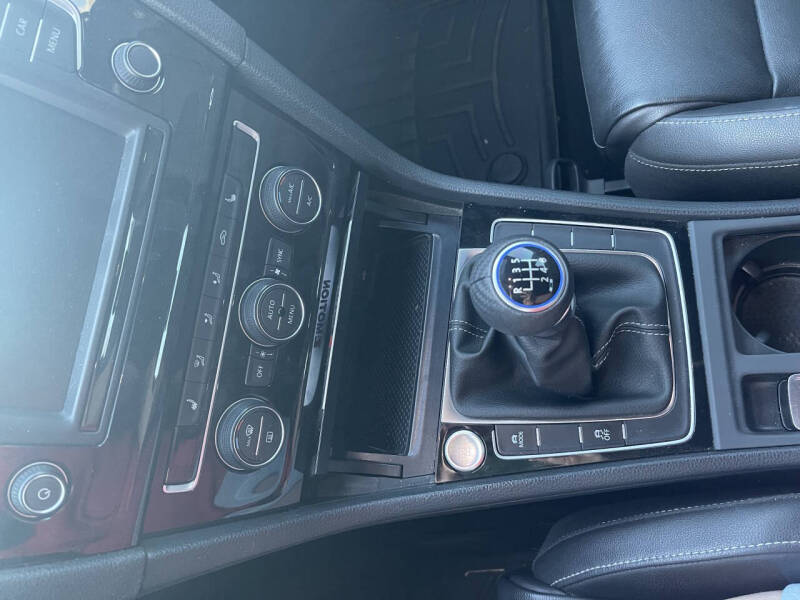 2016 Volkswagen Golf R 4Motion