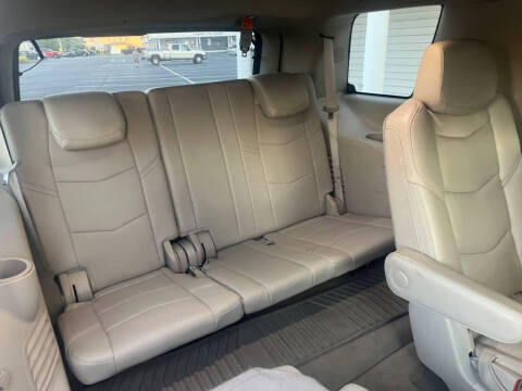 2016 Cadillac Escalade Luxury Collection