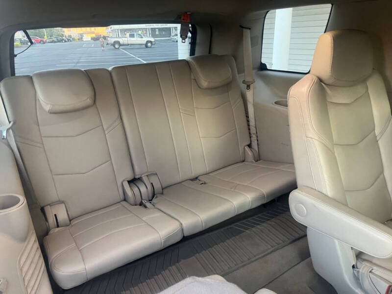2016 Cadillac Escalade Luxury Collection