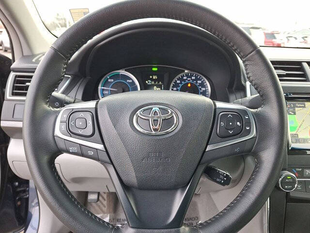 2016 Toyota Camry Hybrid XLE