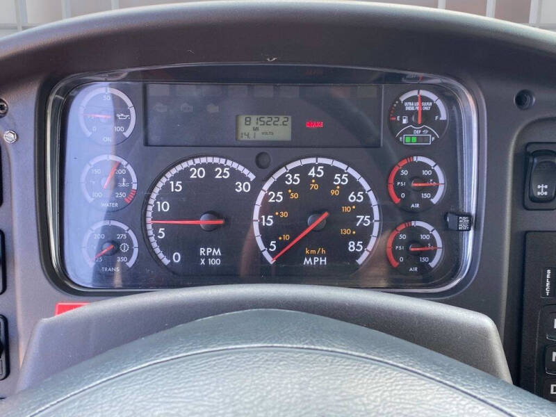 2015 Freightliner 108 SD