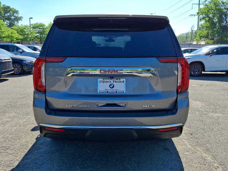 2022 GMC Yukon SLT