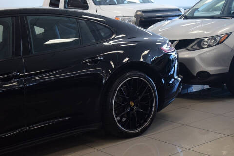 2018 Porsche Panamera 4