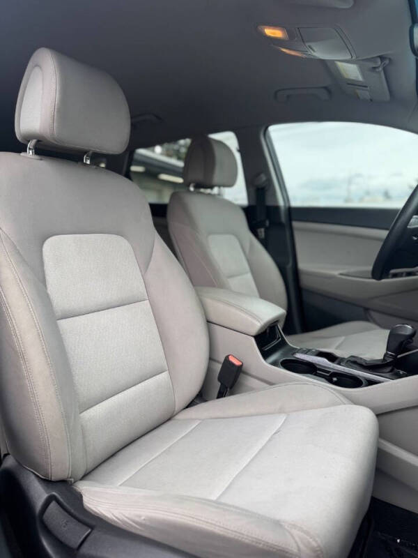 2016 Hyundai Tucson SE