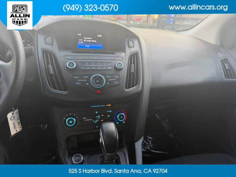 2017 Ford Focus SE