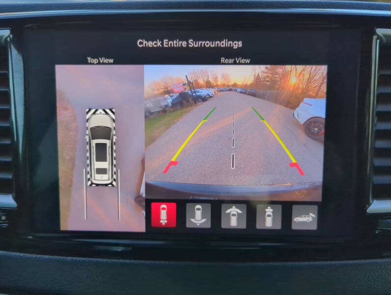 2023 Chrysler Pacifica Plug-In Hybrid Touring L