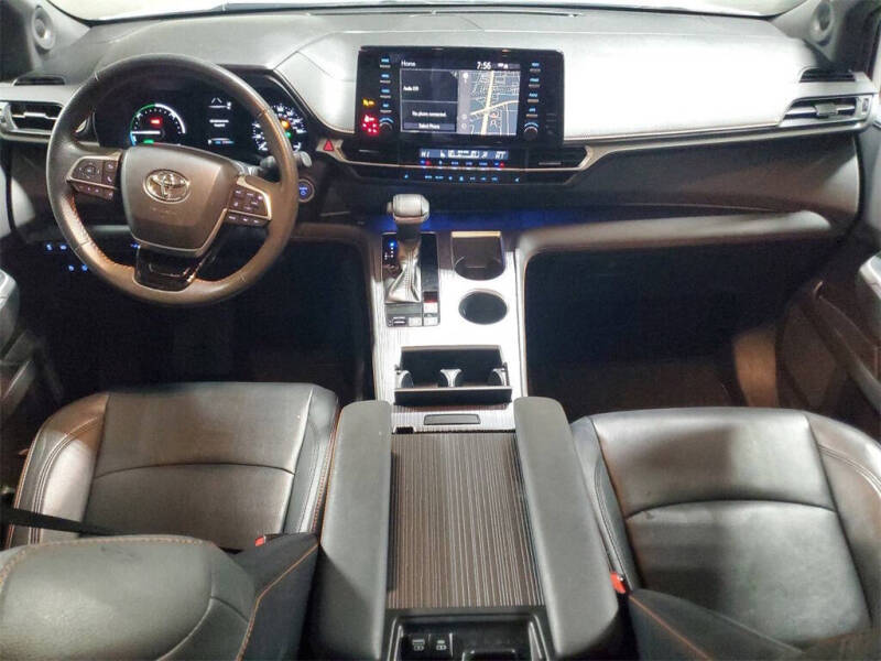 2021 Toyota Sienna XSE 7-Passenger