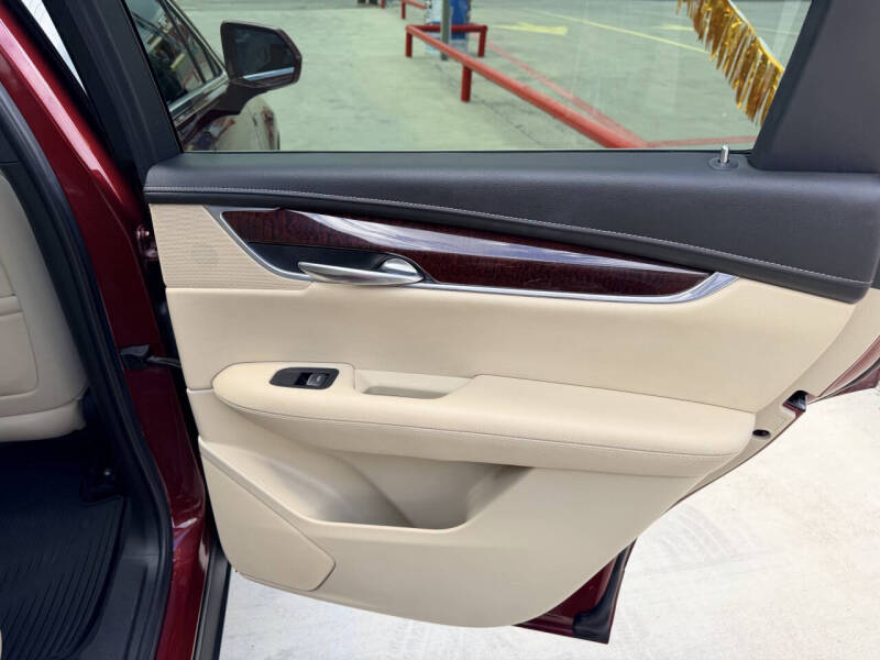 2018 Cadillac XT5 Luxury
