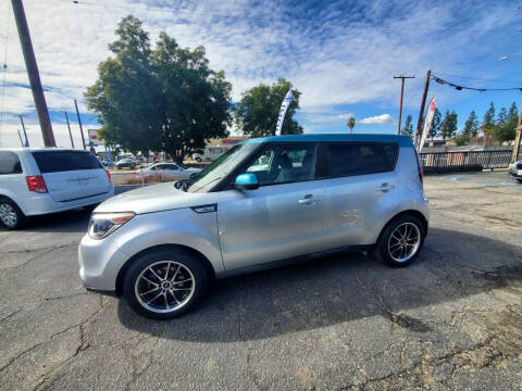 2016 Kia Soul +