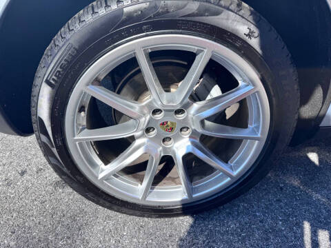 2017 Porsche Macan S