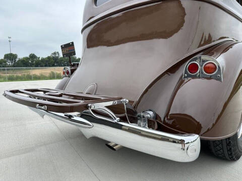 1934 Pierce-Arrow 1240A V12 Sedan