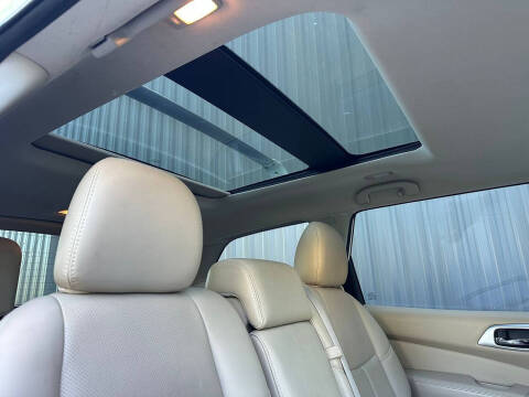 2017 Nissan Pathfinder Platinum