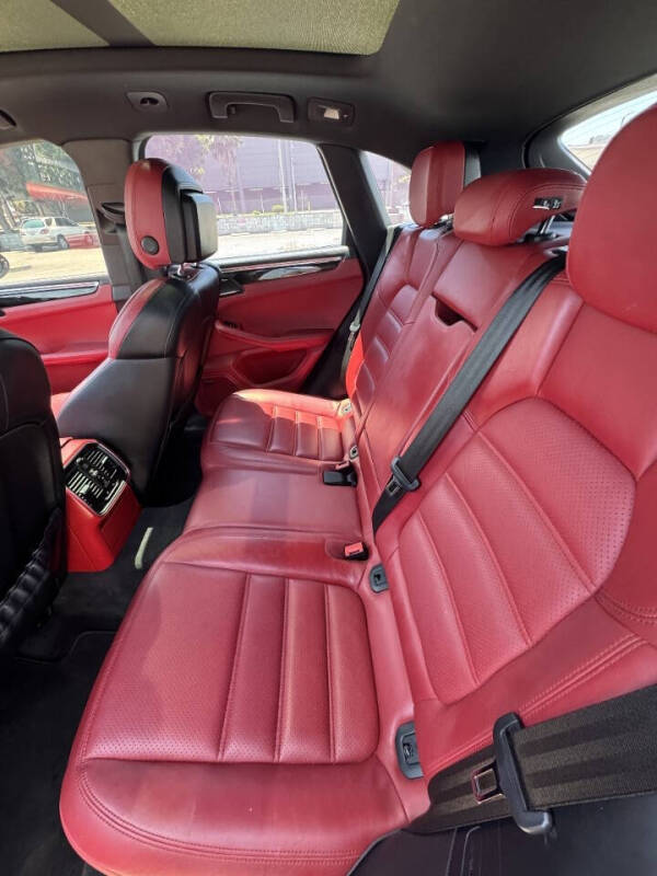 2015 Porsche Macan S