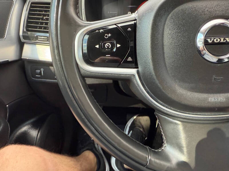 2018 Volvo XC90 T5 Momentum 7-Passenger