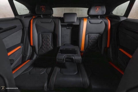 2025 Lamborghini Urus SE